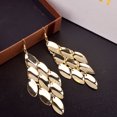 thumbnail image 3 of Boucles d'Oreilles en Forme de Feuilles d'Or pour Femmes et Filles, 3 of 3