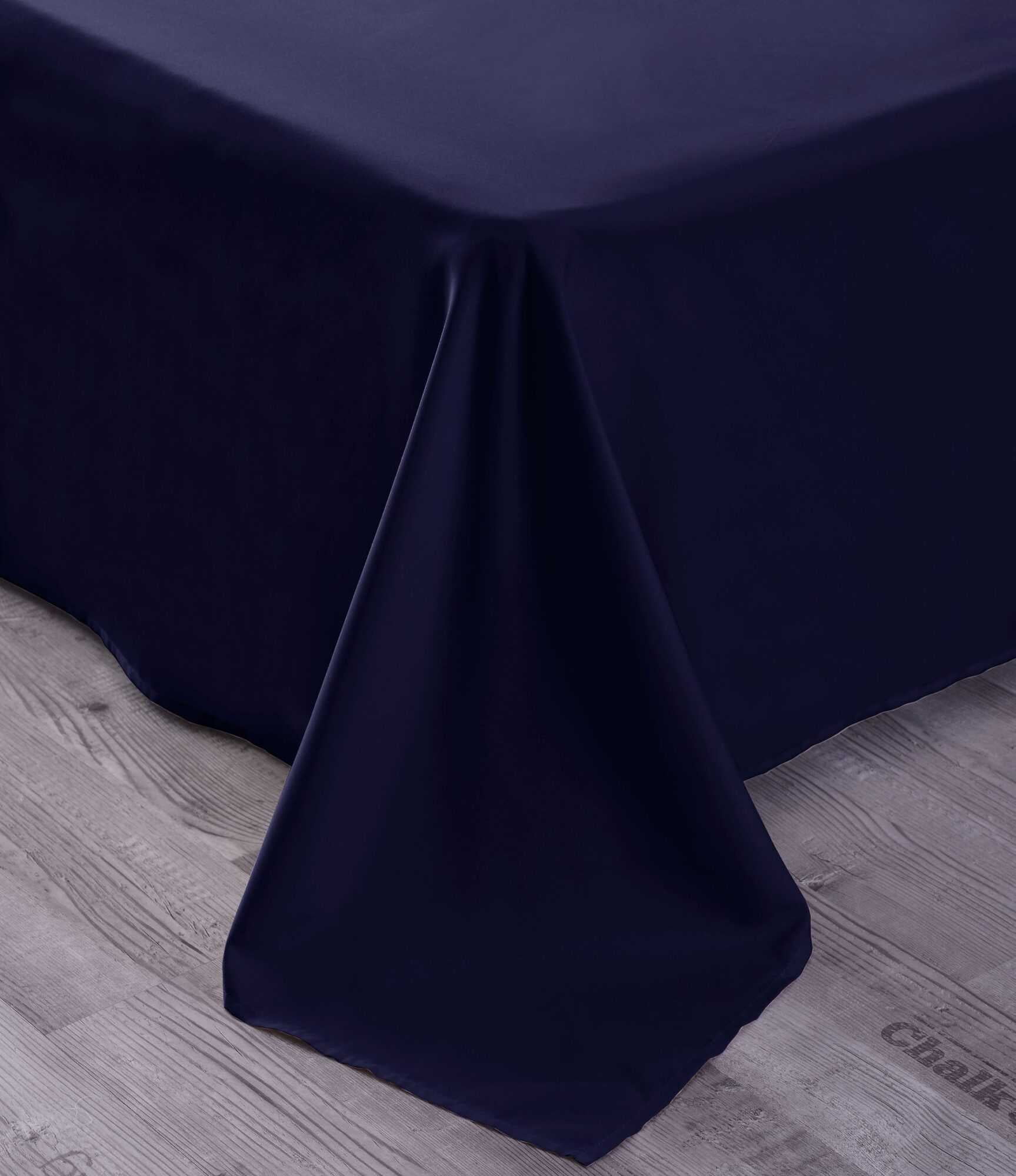 the Season Essentials Wrinkle Free Sheet Sets with Deep Pockets & Stain Resistant, 1800 Thread Count Bamboo Based – Navy, California King