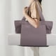 thumbnail image 1 of Xihbxyly Bolsa de Lona, Bolsillo para Esterilla de Yoga, Gran Capacidad, Diseño Versátil, Ideal para Viajes, Playa, Oficina, Gimnasio, Pilates, para Entusiastas Del Fitness, 45 X 35 Cm, Color Negro,, 1 of 6