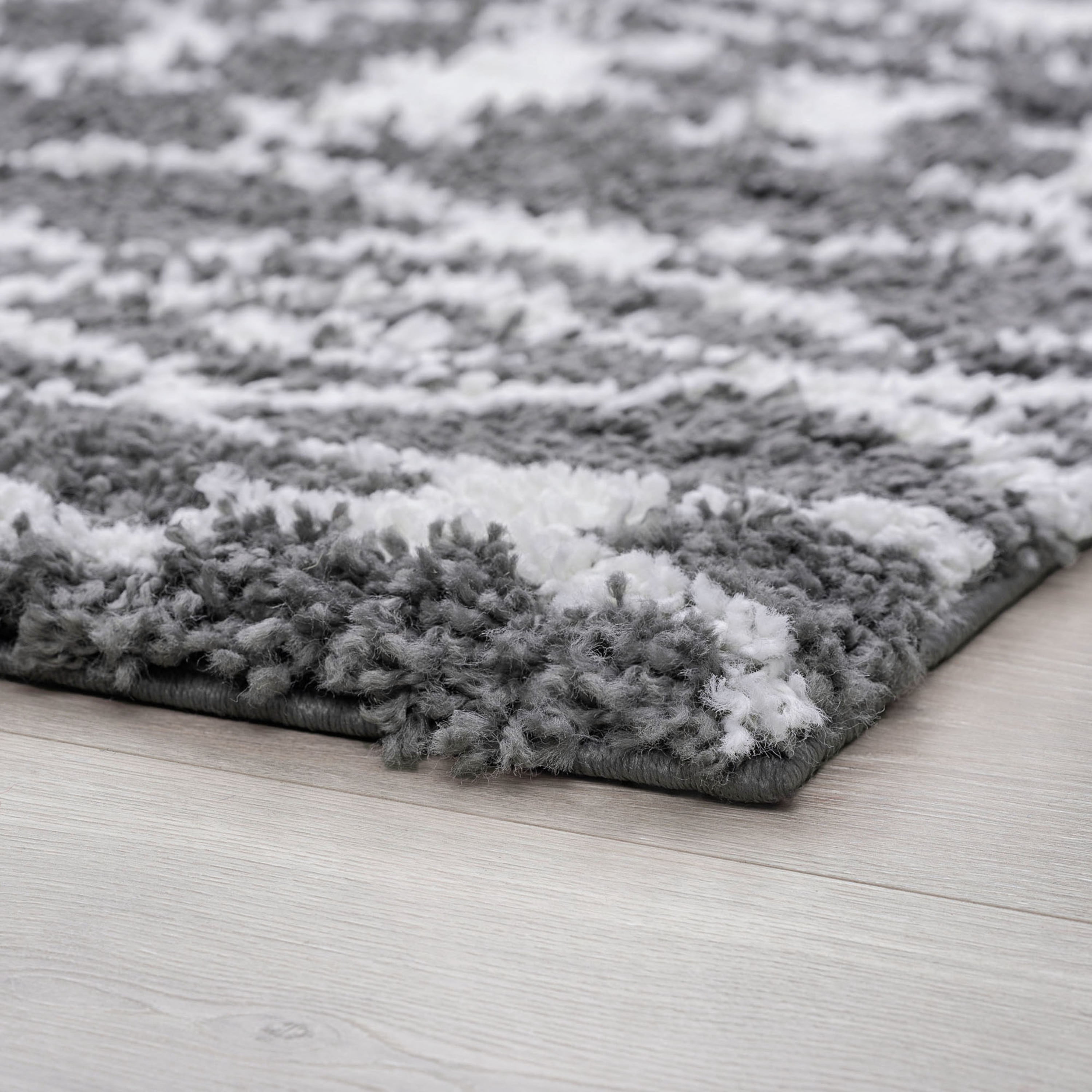 Jersey Shag Contemporary Geometric Gray and White Polypropylene Indoor Area Rug, 3'x5' Rectangle