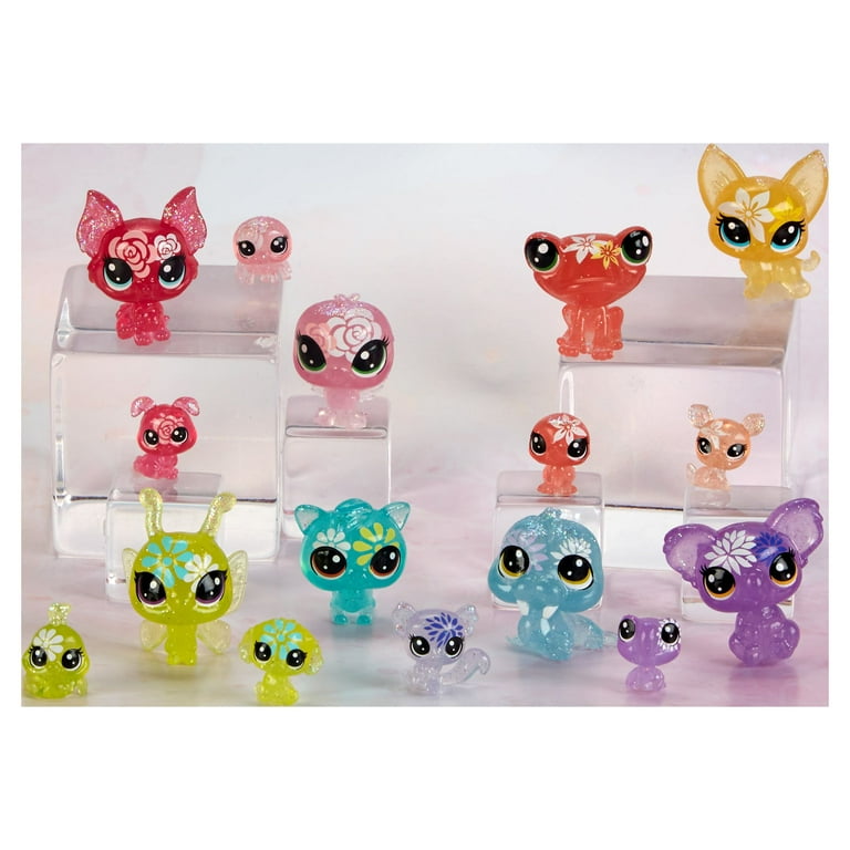 Littlest Pet Shop Blooming Bouquet, 16 Pets, Part of The Lps Petal Party  Collection