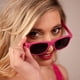 thumbnail image 3 of Gafas de Sol SUNOVELTIES Retro en Colores Neón Clásicas Paquete de 12, 3 of 7