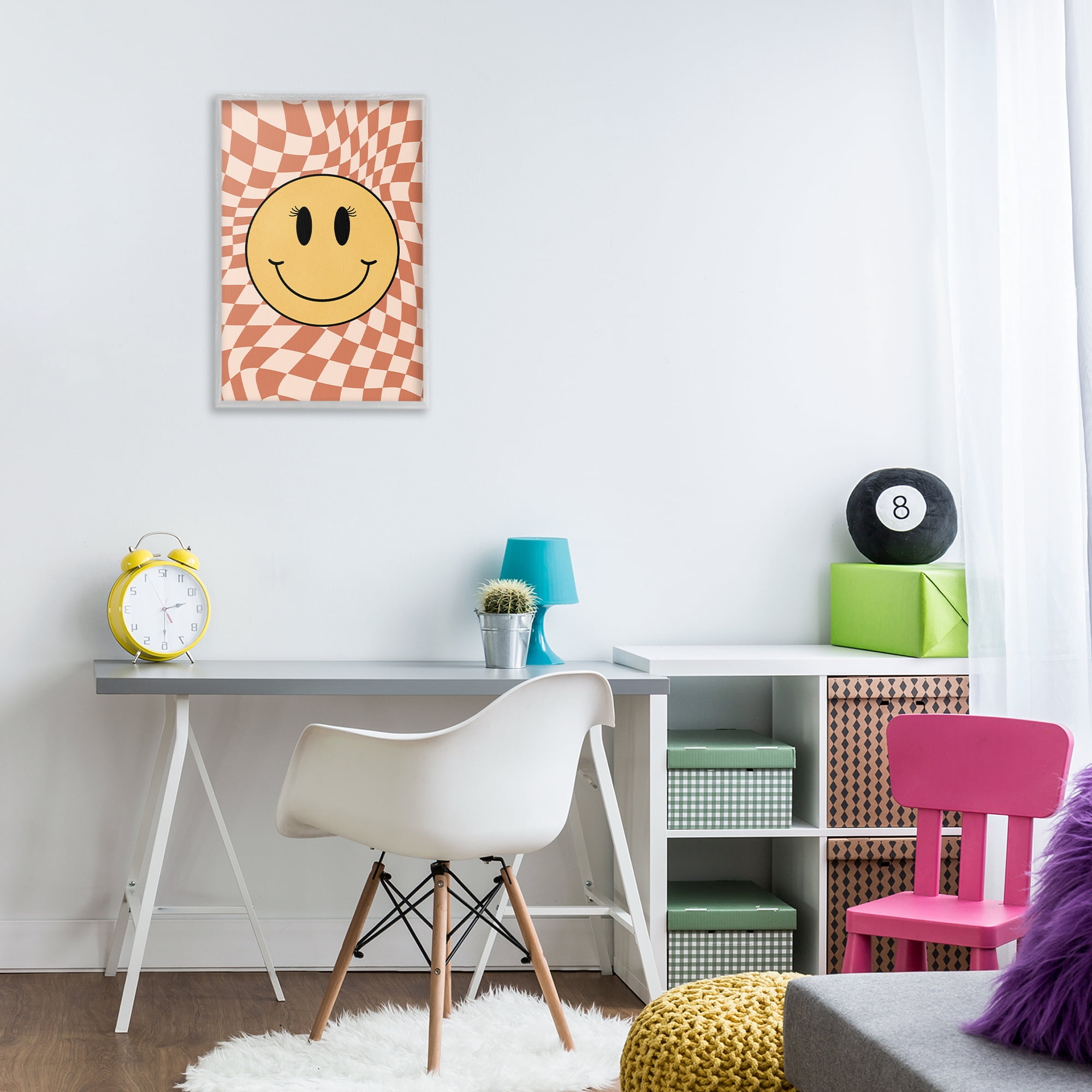 Stupell Industries Wavy Checkered Smiley Novelty Painting Gray Framed Art Print Wall Art, 16 x 24