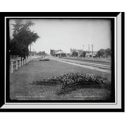 Historic Framed Print, Glen Elynn [i.e. Ellyn], Ill.'s C & N.W. Ry. station, 17-7/8" x 21-7/8"