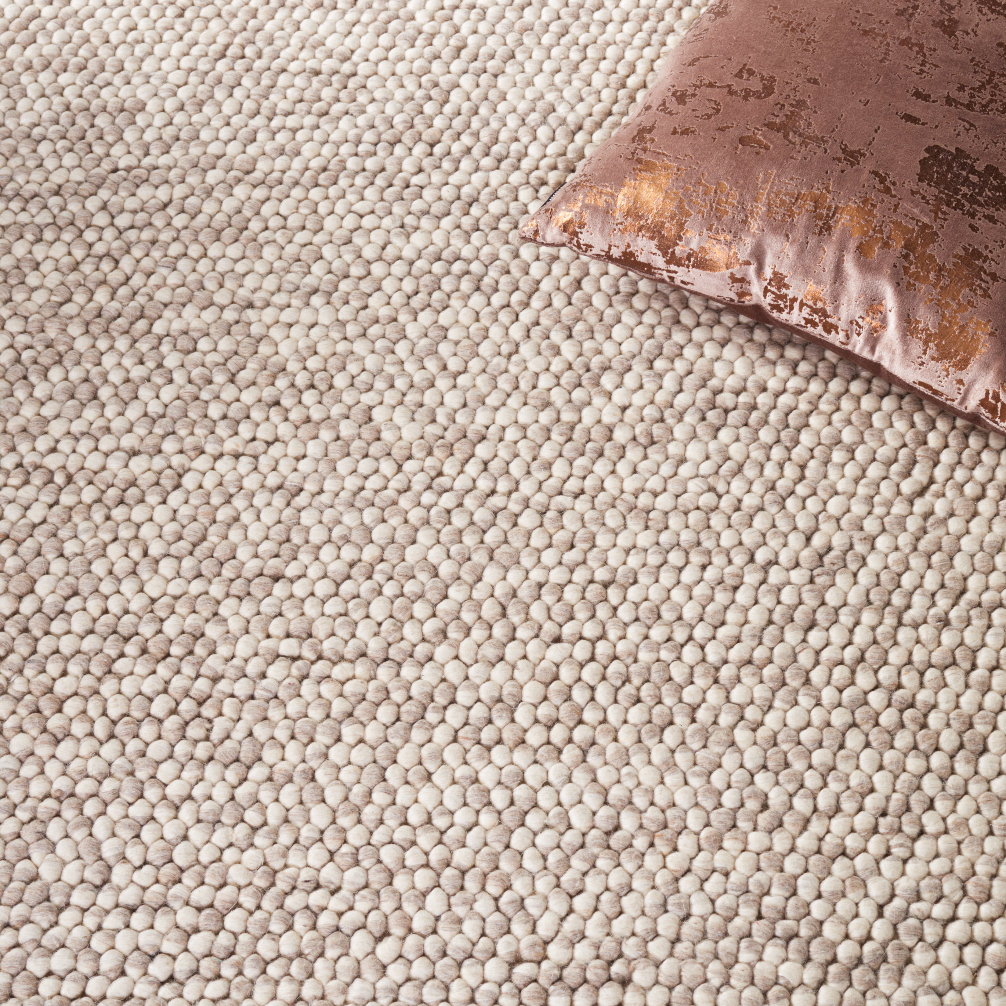 SAFAVIEH Natura Feride Geometric Area Rug, Beige, 12' x 12' Square - X-Large - Scandinavian Design, Beige, Handmade Wool Blend, Ideal for Living Room, Bedroom, Dining Space