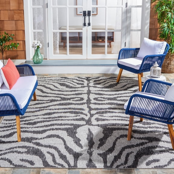 SAFAVIEH Courtyard Gerald Animal Indoor/Outdoor Area Rug, Grey/Black, 8' x 11'