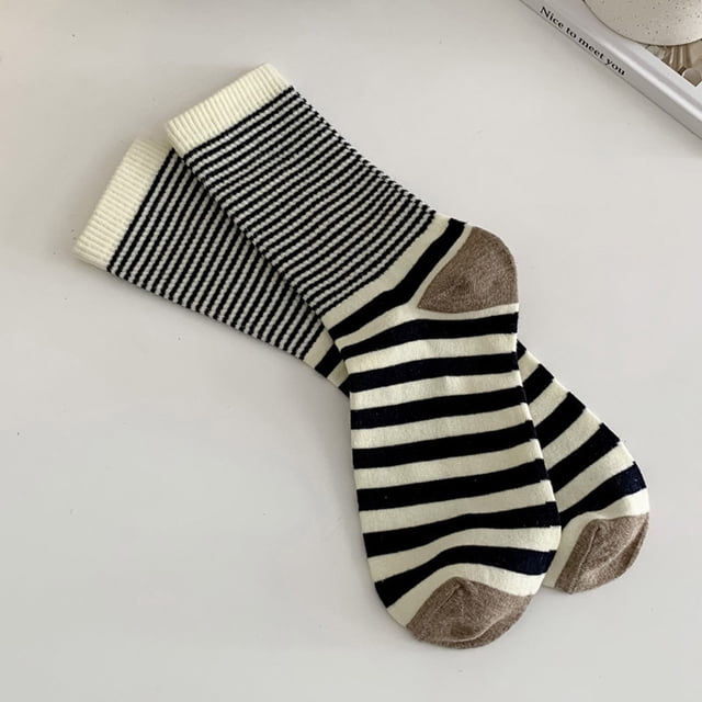 Chaussettes pour Femmes d'Automne et d'Hiver Mi-Mollet à Rayures Chaussettes Chaudes