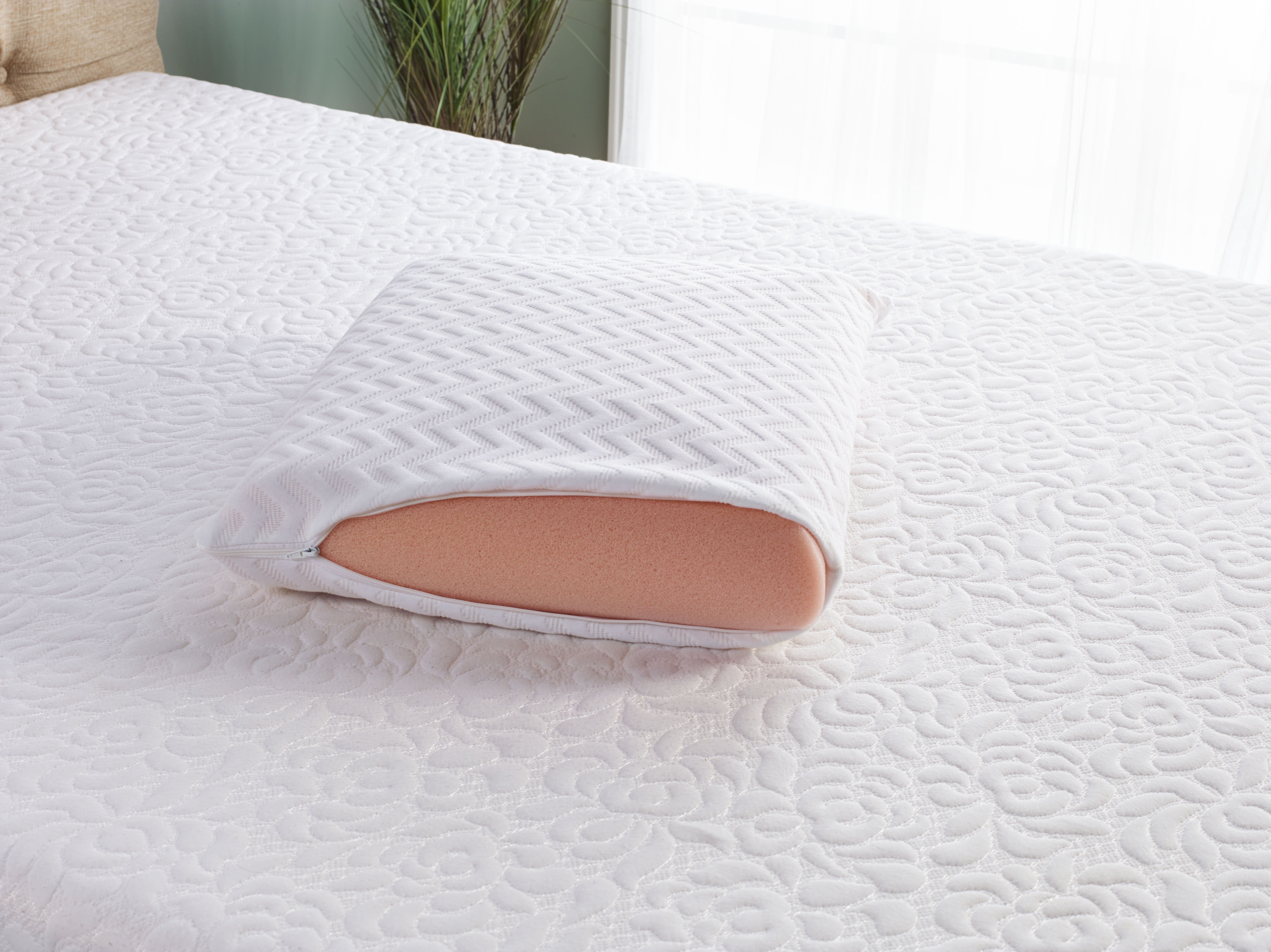 Comfort Tech Bed Pillow Featuring Tranquil Memory Foam