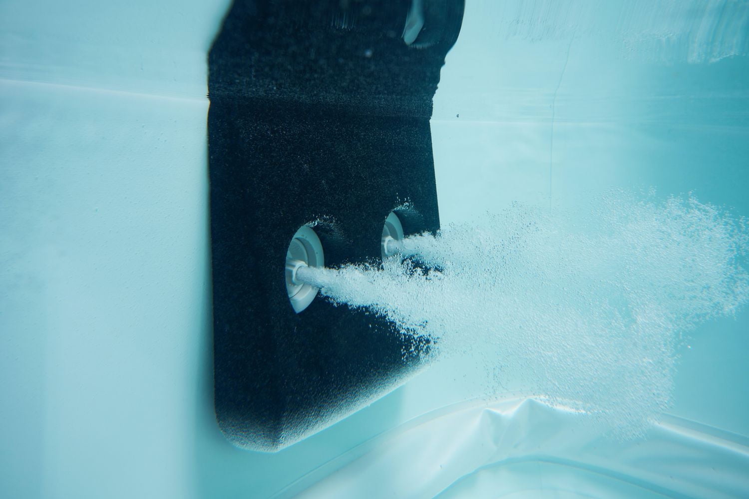 MSPA, FRAME SERIES, OSLO, Square Hot Tub & Spa, UVC, Ozone, 8 Hydromassage Jets, 140 Air Bubble System, WI-FI & App Enabled, LED Lighting - 6 Persons.