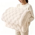 thumbnail image 1 of Manta de forro polar Sherpa de Gracelife, franela, color blanco roto, 150 x 200 cm, 1 of 9