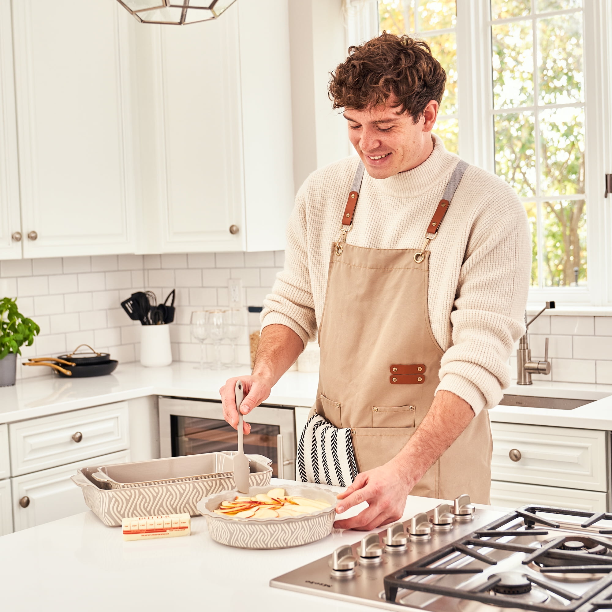 Thyme & Table, 10-Piece Ceramic Bakeware Set, with Spatulas & Whisk, Madison