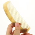 thumbnail image 3 of BRIGHTFUFU Peine de cuerno natural, antiestático, portátil, peine para alisar el cabello, previene la caída del cabello (11 cm), 3 of 8