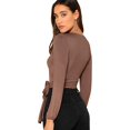 thumbnail image 2 of Camiseta corta de manga larga con cuello en V profundo y nudo frontal para mujer Marrón G Marrón G Xishao ropa, 2 of 2