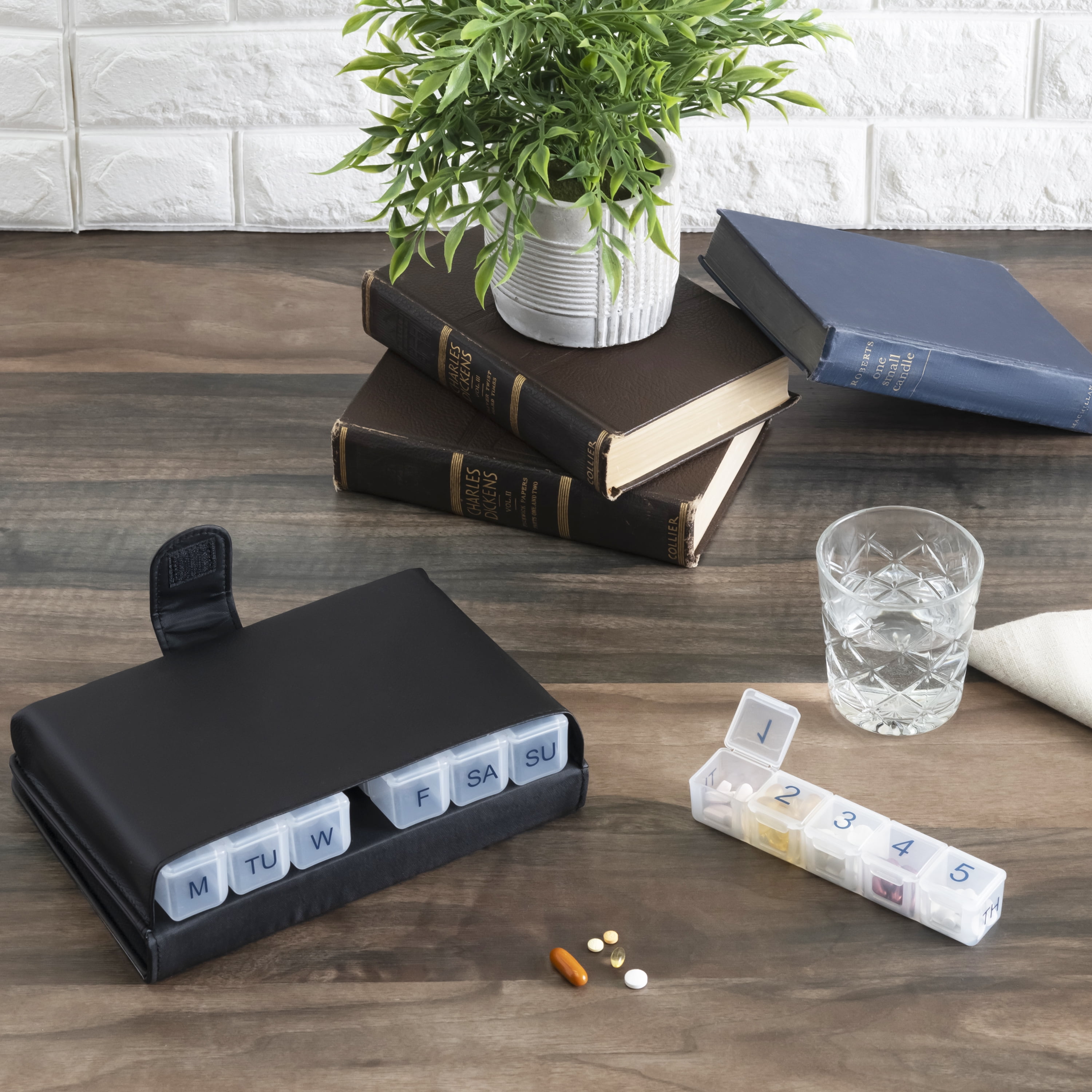e-pill 5 Times a Day x 7 Day Large Weekly Pill Organizer - with Discreet Case