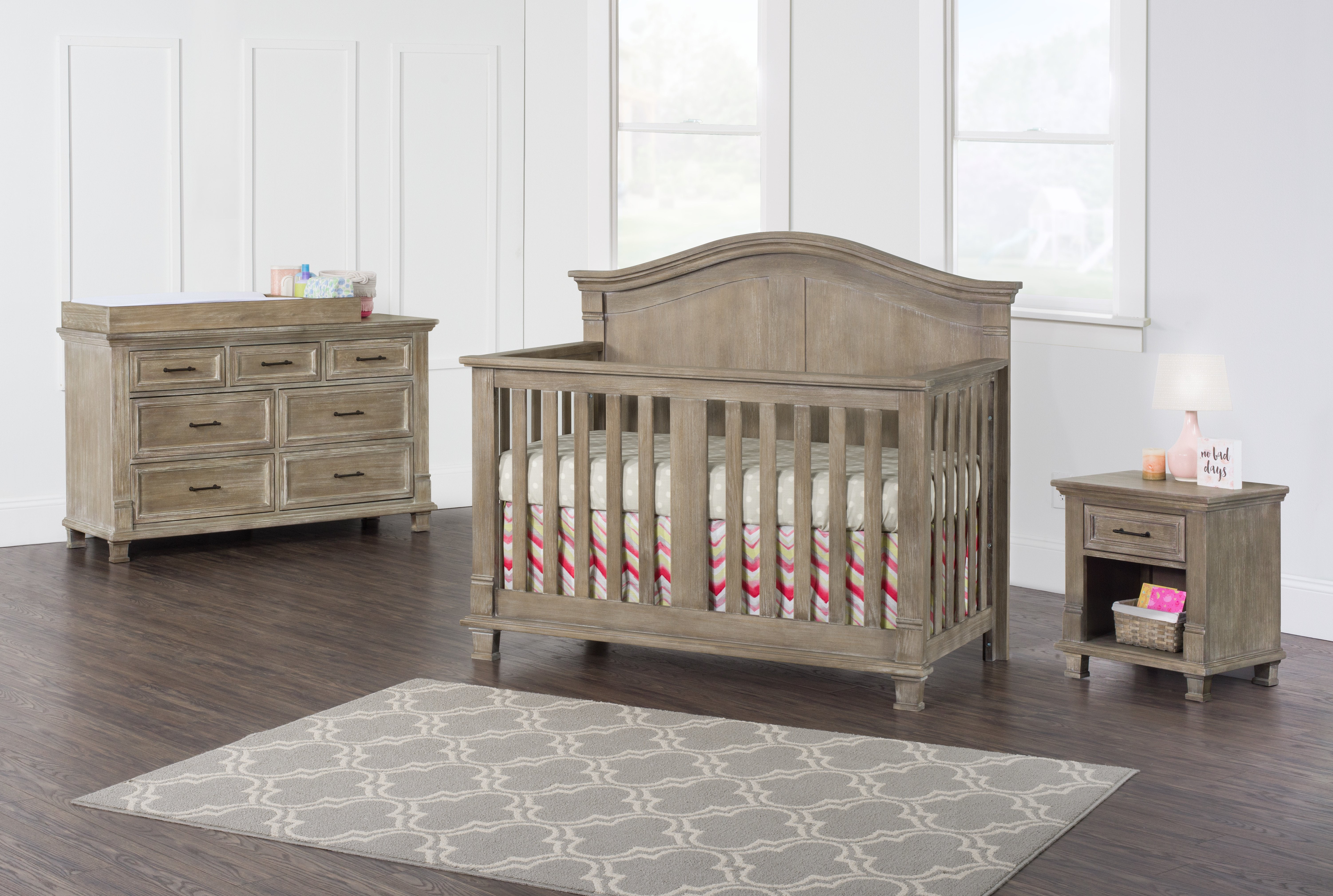 Child Craft Legacy Tressa 4 In 1 Convertible Arch Top Crib