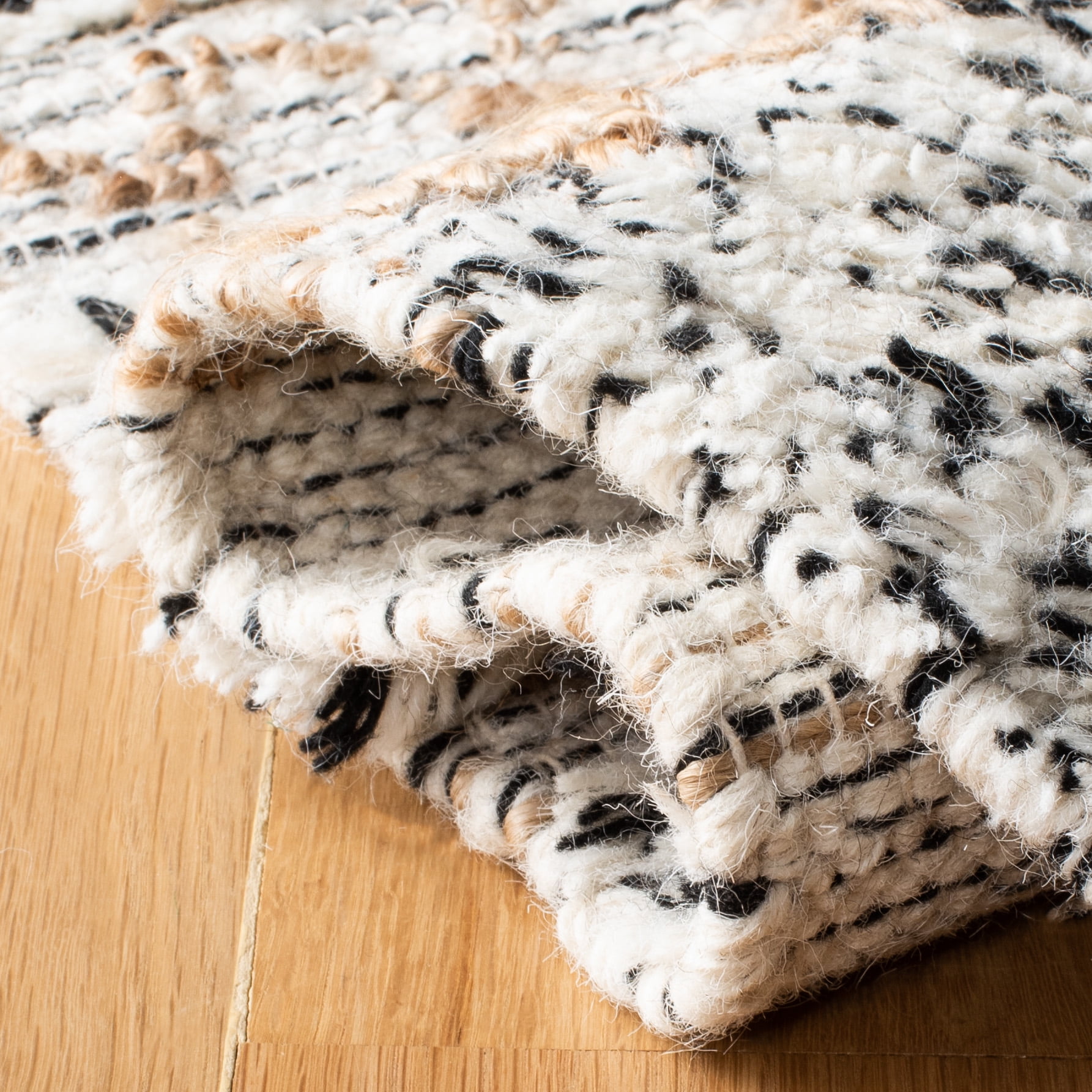 SAFAVIEH Natura Emmit Abstract Area Rug, Ivory/Black, 5' x 8'