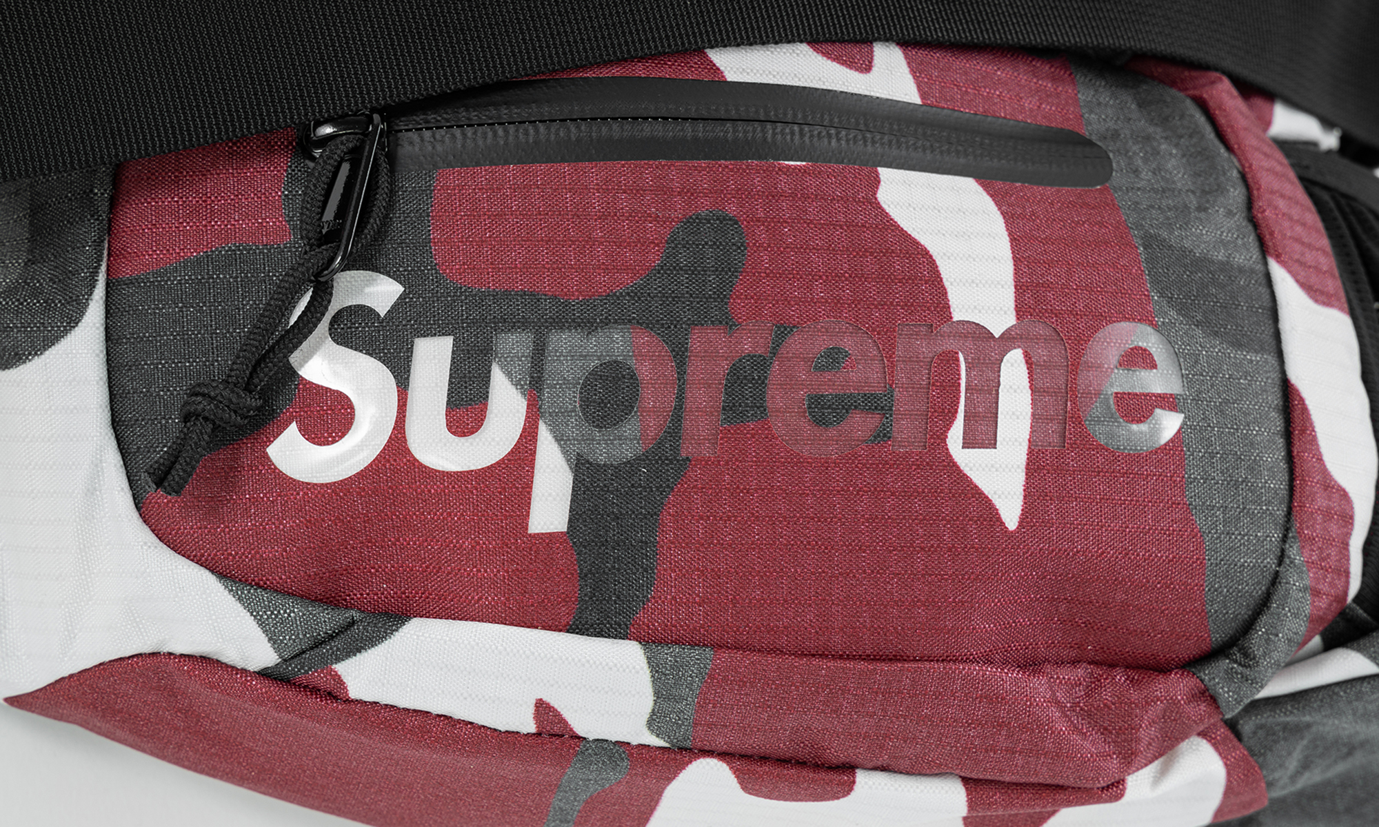 SUPREME UNISEX Sling Bag 