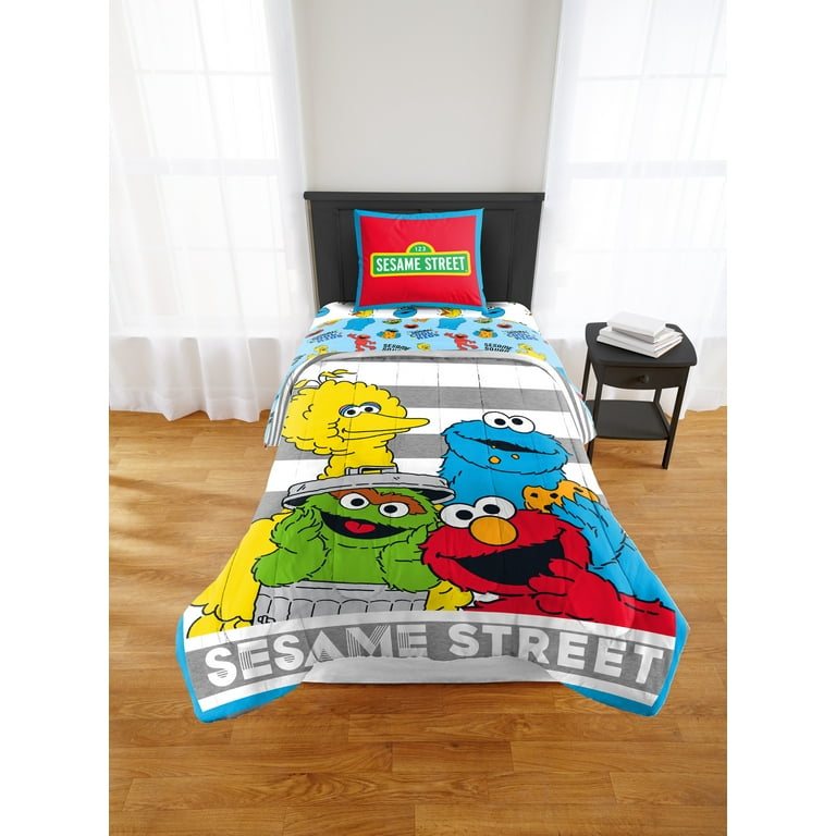 Sesame Street Stripes Kids 2-Piece Twin/Full Reversible Comforter