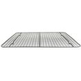thumbnail image 4 of Plaque à pâtisserie 3063 de 18 x 13 pouces et grille de refroidissement en métal antiadhésif de 17,5 x 12,5 pouces de Taste of Home, 4 of 5