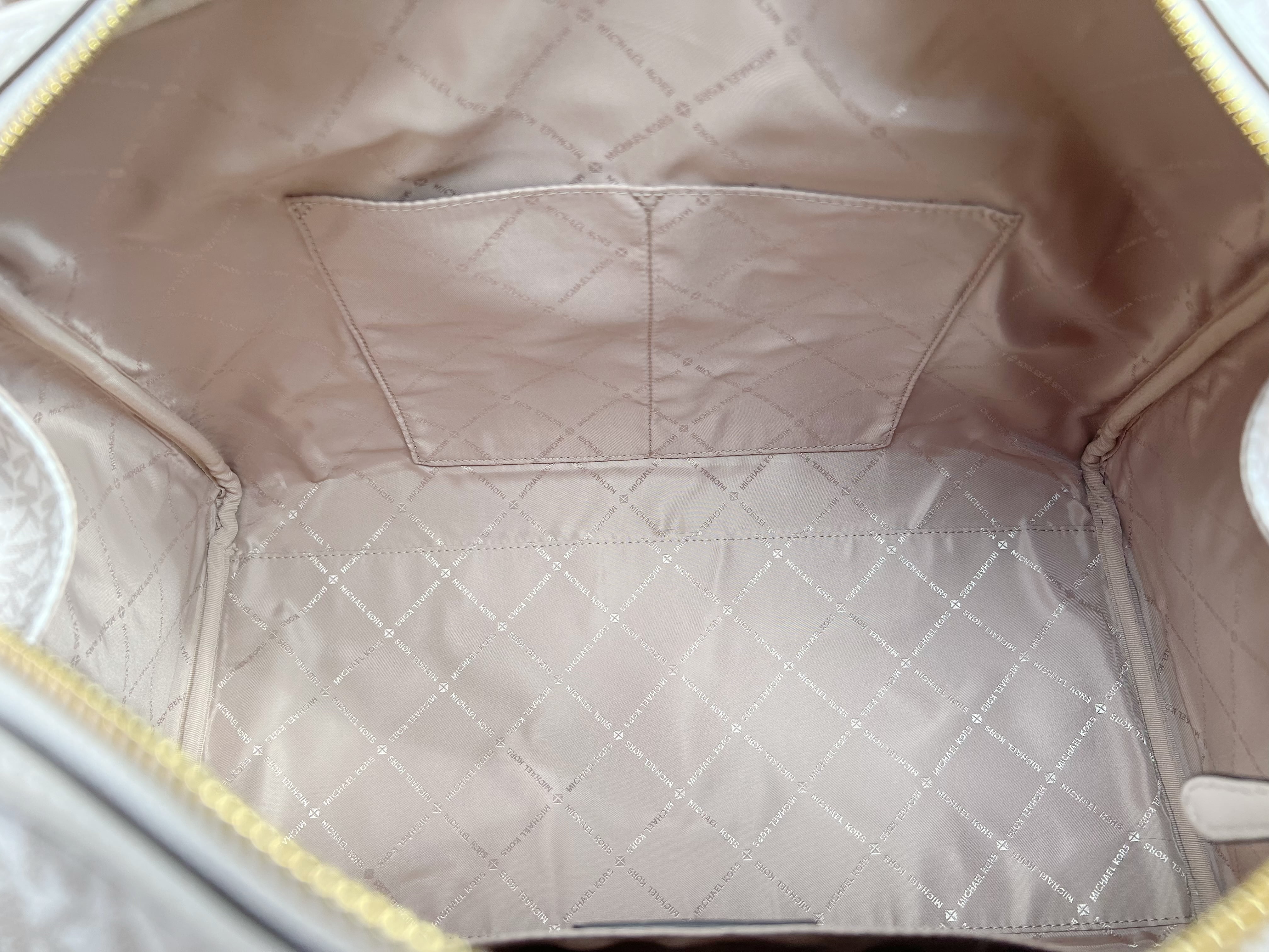 Michael Michael Kors Women's Medium Empire Monogam Pochette - Vanilla Luggage