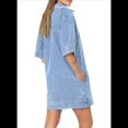 thumbnail image 3 of Minivestido Vaquero Informal de Verano para Mujer, con Cuello en V y Bolsillos, Color Azul , Talla M, 3 of 6