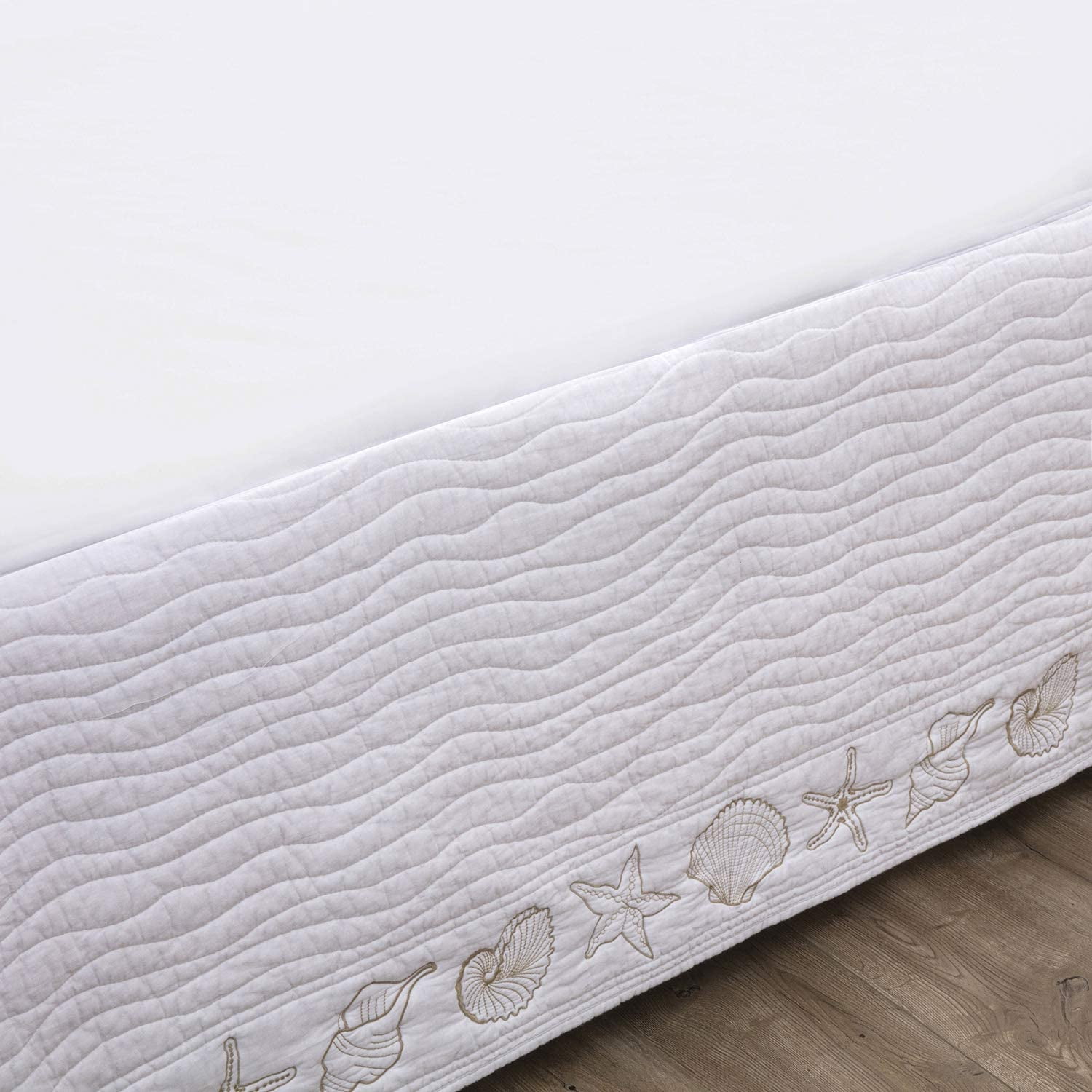 Greenland Home Fashions Coastal Seashell Quilted Bed Skirt