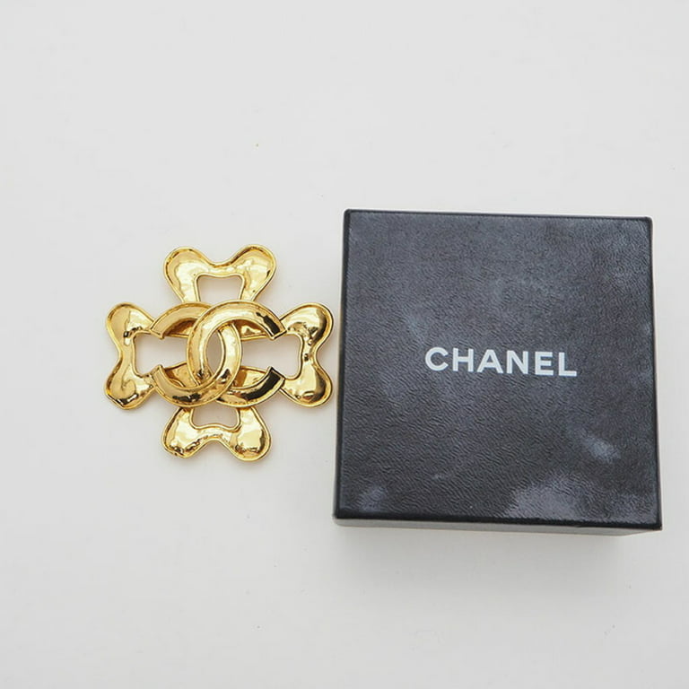 chanel brooches for women cc logo