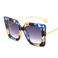 thumbnail image 2 of Gafas de sol de moda para mujer, gafas de sol con montura generosa, gafas planas de tendencia, 2 of 5