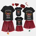 thumbnail image 3 of Pijamas familiares a juego de Navidad, conjunto de Pijamas cortos negros de Dachshund a través de la nieve, 2023, 3 of 4