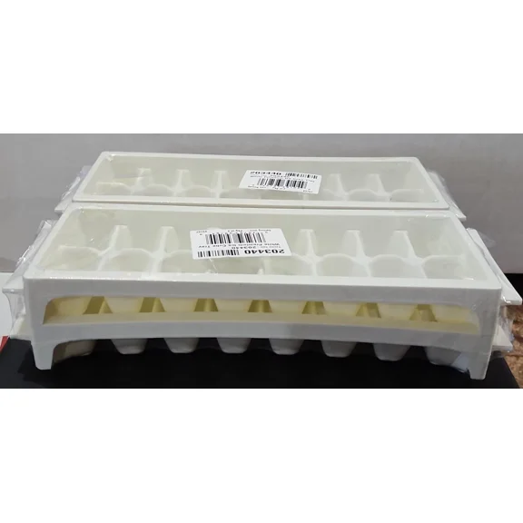 White Premium Ice Cube Trays ~ Lot Of 4