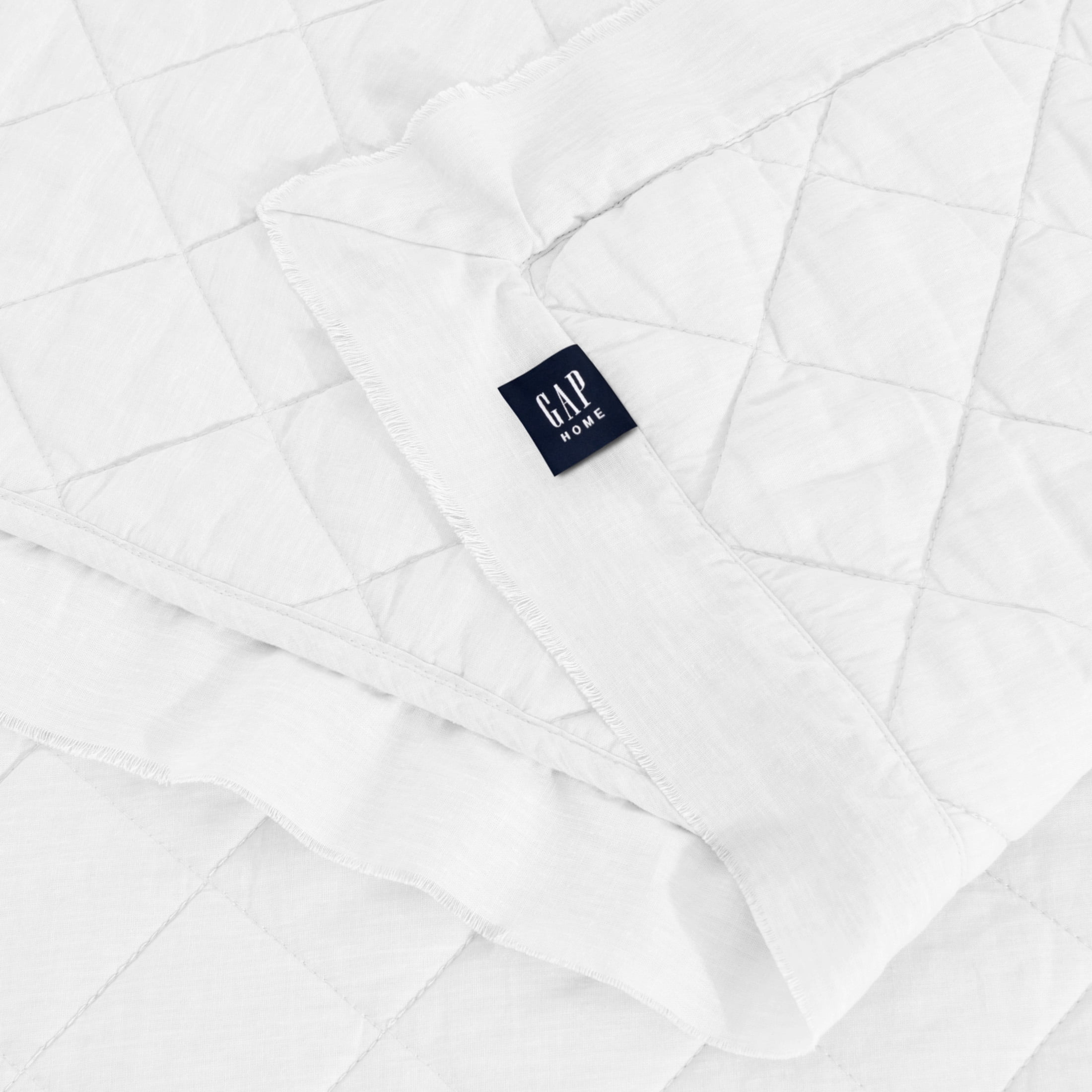 Buy Gap Home Washed Frayed Edge Organic Cotton Quilt, King, White