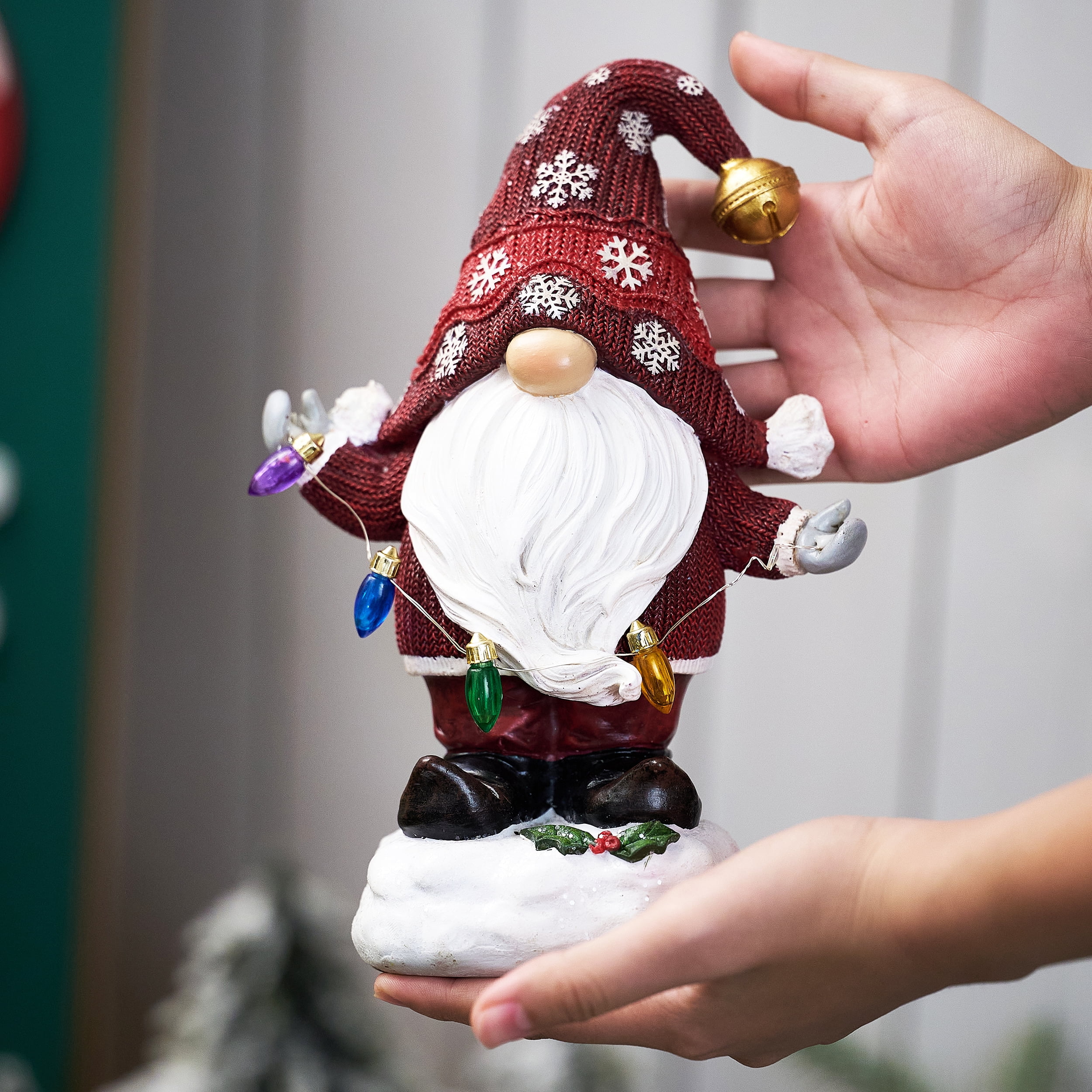 Teresa's Collections 8.86'' Gnome Garden Statue, Solar Gnome Garden Statue Christmas Decor with Snowflake Hat Solar Lights for Yard Patio Garden Decor