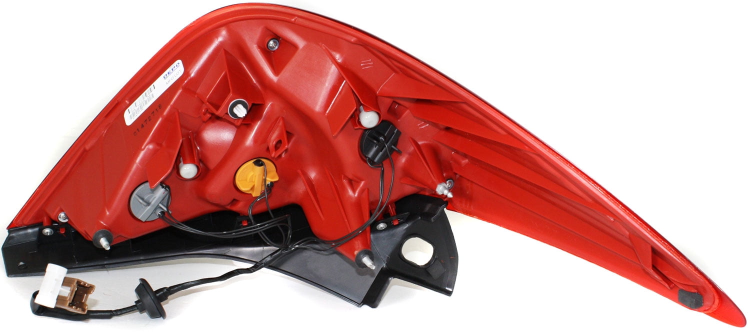Tail Light Compatible With 2007-2012 Nissan Versa Right Passenger With bulb(s)