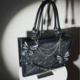 thumbnail image 2 of Bolso de mano con diseño de mariposa y laberinto de viento oscuro, bolso de mano con diseño de mariposa y laberinto, bolso de mano con diseño de niña que sostiene un bolso cruzado, 2 of 6