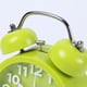 thumbnail image 4 of Mini reloj despertador analógico vintage clásico de 3 pulgadas que no hace tictac con luz de fondo, reloj de viaje con pilas, reloj despertador redondo con dos campanas para niños (verde menta 3D) Adepaton SNFLD290-1, 4 of 5