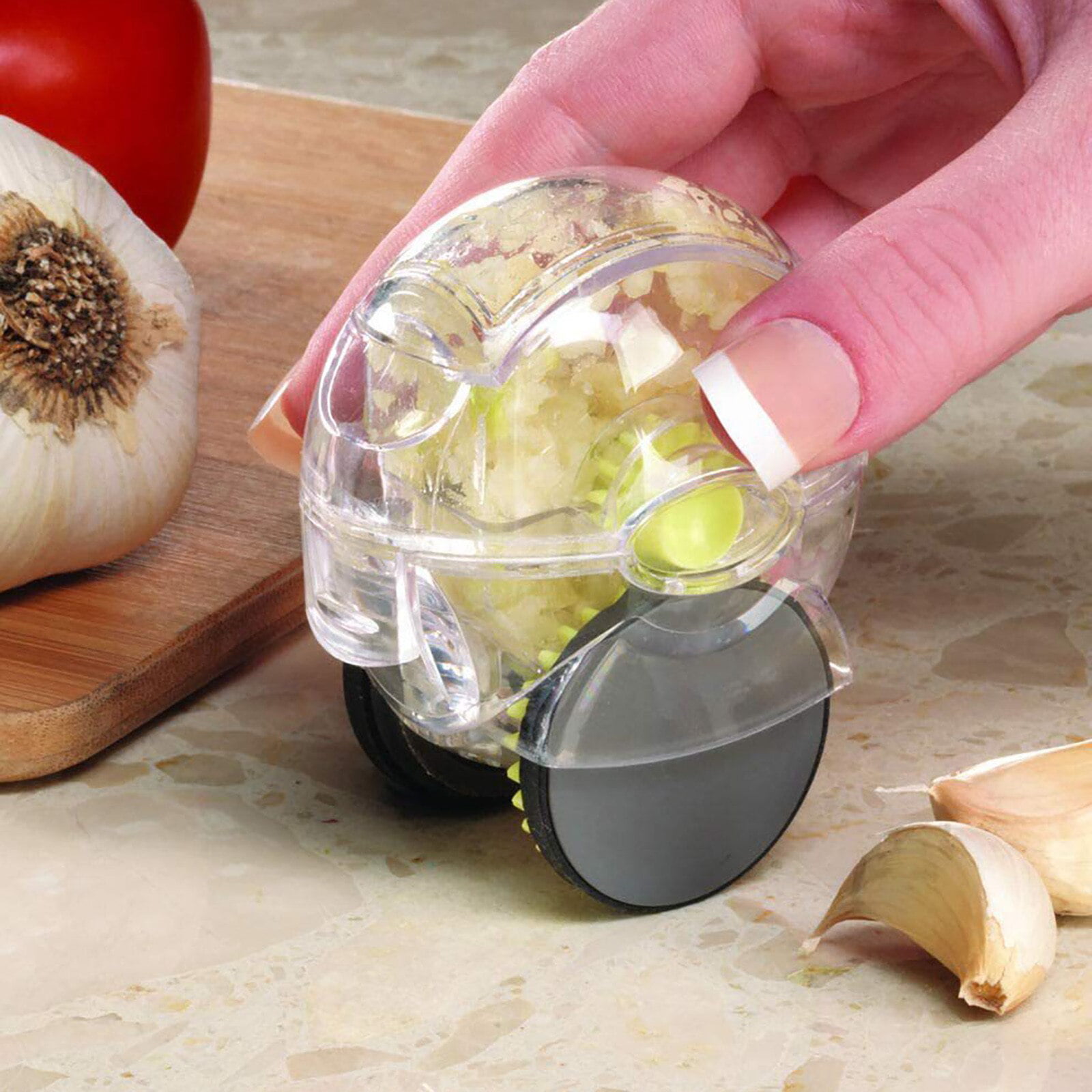  Nspired Living Garlic Mincer, Rolling Garlic Chopper, Garlic  Roller, Garlic Peeler, Garlic Crusher, Chef Kitchen Tools, Easy to Clean,  Just Rinse Green: Home & Kitchen
