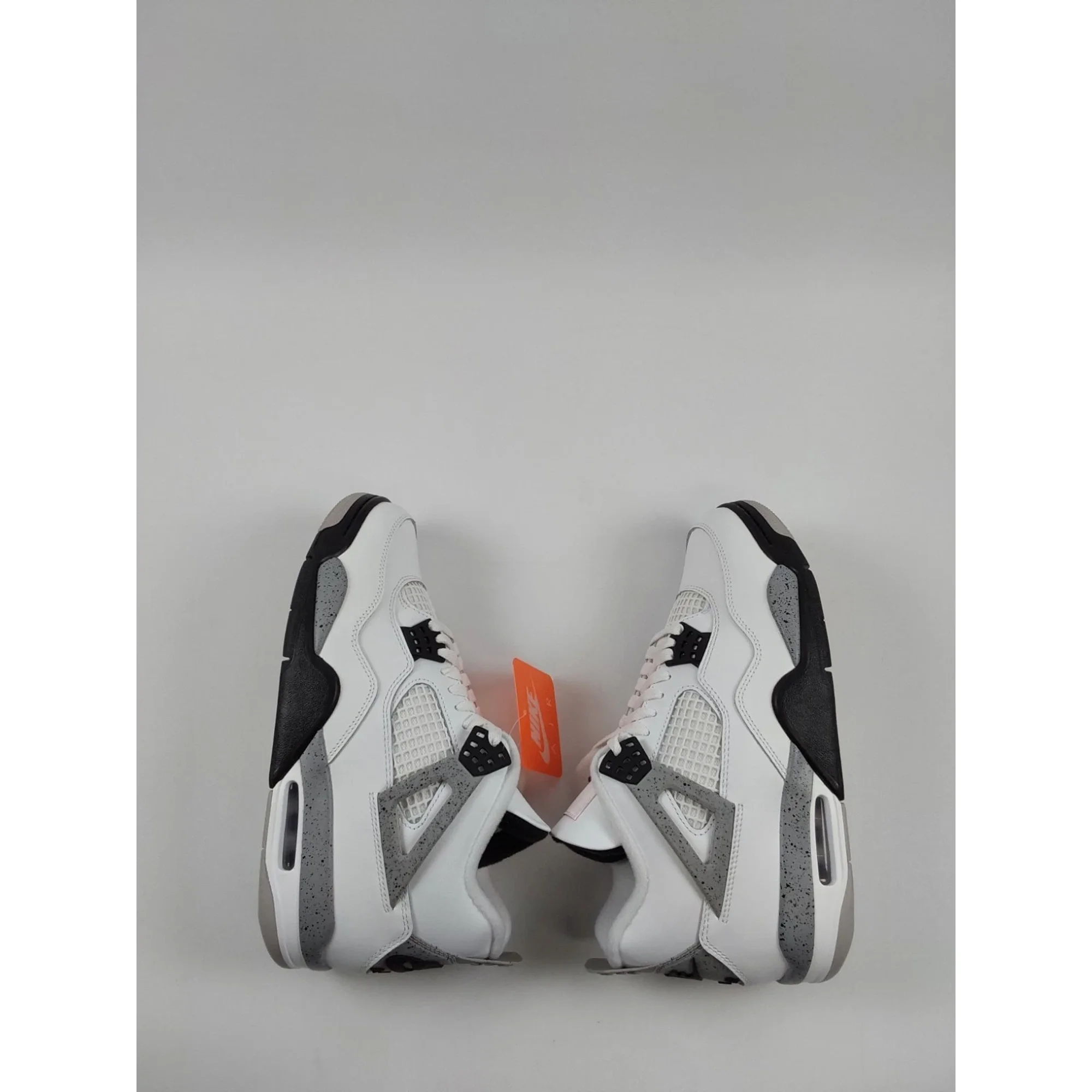 シューズ(男性用) NIKE AIR JORDAN 4 RETRO \"WHITE CEMENT\" Air Jordan 4 'White Cement' (FV5029-100) release date . Nike