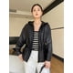 thumbnail image 3 of Chaqueta de piel auténtica negra sencilla para mujer, abrigo de piel de oveja con capucha y cremallera con cordones, tendencia primavera otoño 2024, 3 of 4