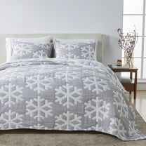 Snowflake Matelassé Reversible King / California King Quilt Set with Shams, Grey / White