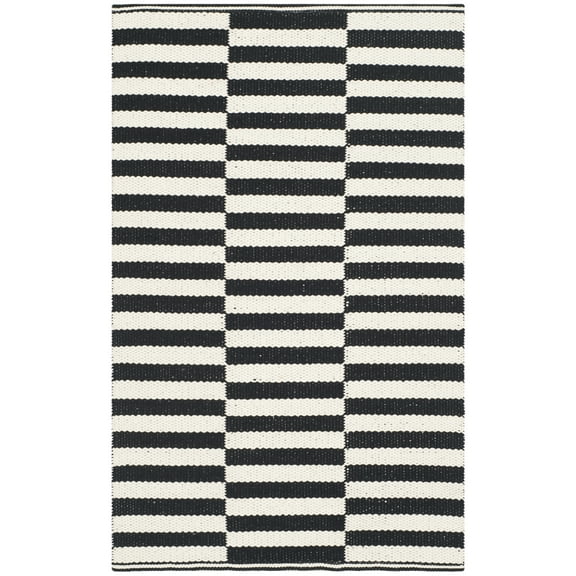 SAFAVIEH Montauk Raeyln Geometric Cotton Area Rug, Ivory/Black, 2' x 3'