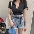 thumbnail image 2 of Camisa de mujer Blusa de manga corta con cuello en V profundo Top corto de punto sexy, Negro Methold AP001386-03B, 2 of 7