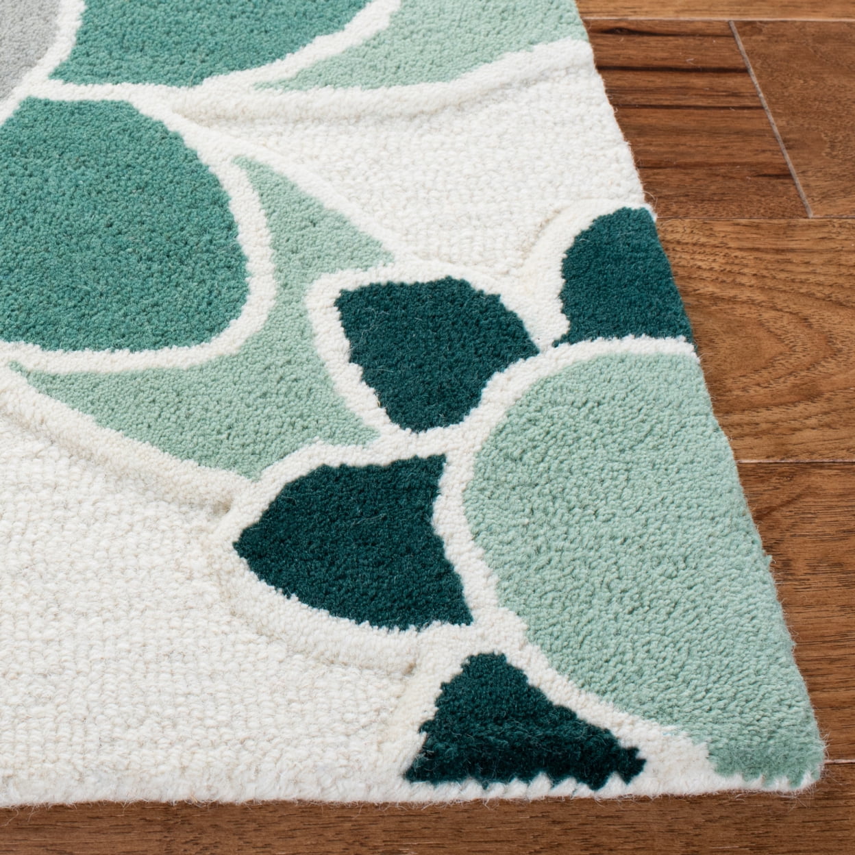 SAFAVIEH Kids Floral Flower Bursts Area Rug, Ivory/Green, 8' x 10'