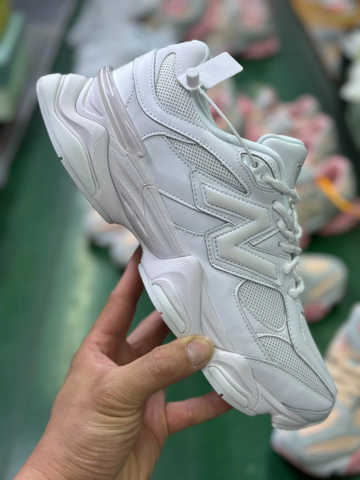 Size 8.5 - New Balance 9060 Triple White - Walmart.ca