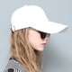 thumbnail image 2 of Nvzi Gorra de béisbol ajustable de color sólido para hombre y con visera extra larga y correa diagonal de 11 cm (blanca), 2 of 4