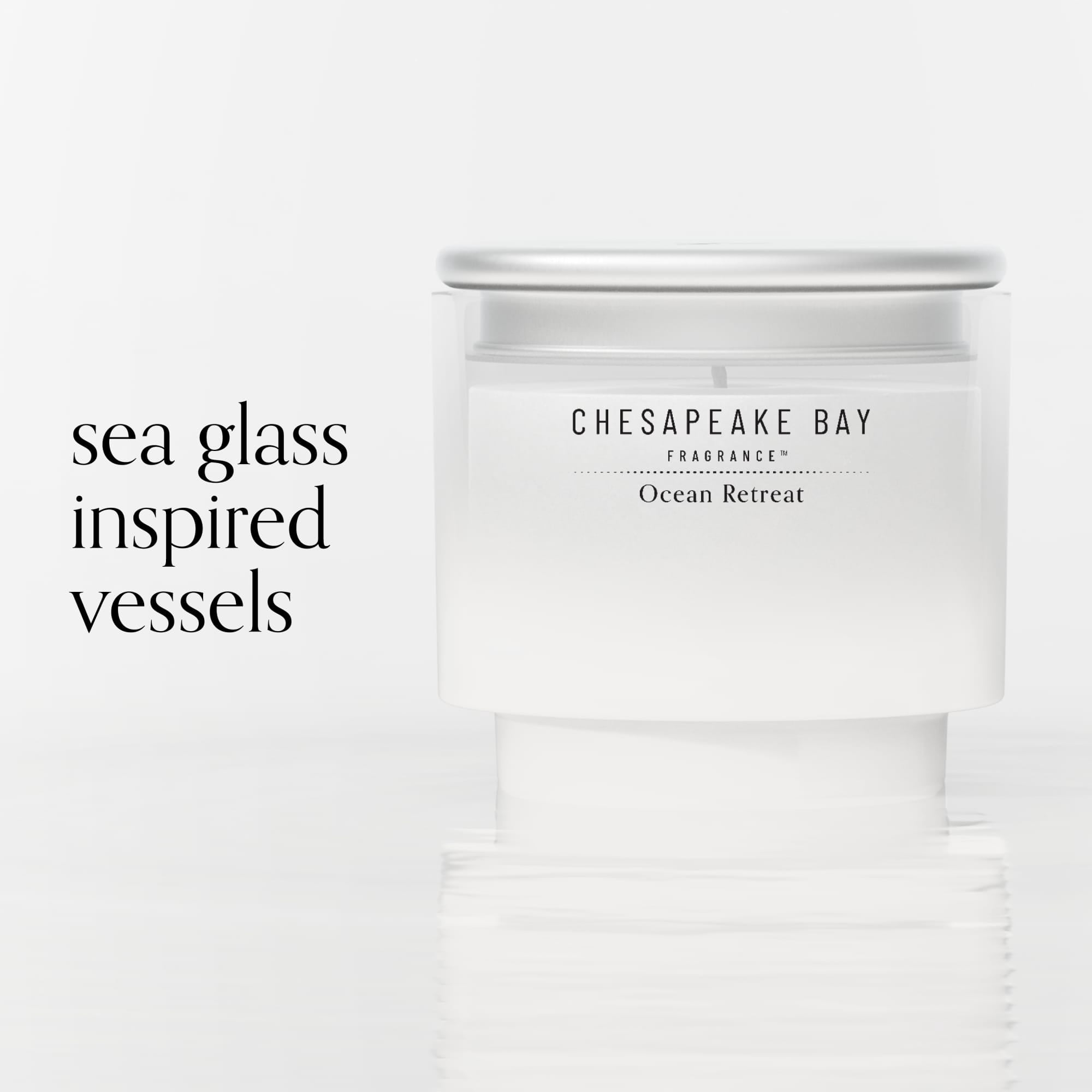 Chesapeake Bay Candle 4.5oz | Ocean Retreat Scent |Exclusive Mood Evoking Fragrance |Sea Glass-Inspired Jar | Premium Soy Blend Wax with Essential Oils | Coastal Fragrance for Home Décor or Gifting