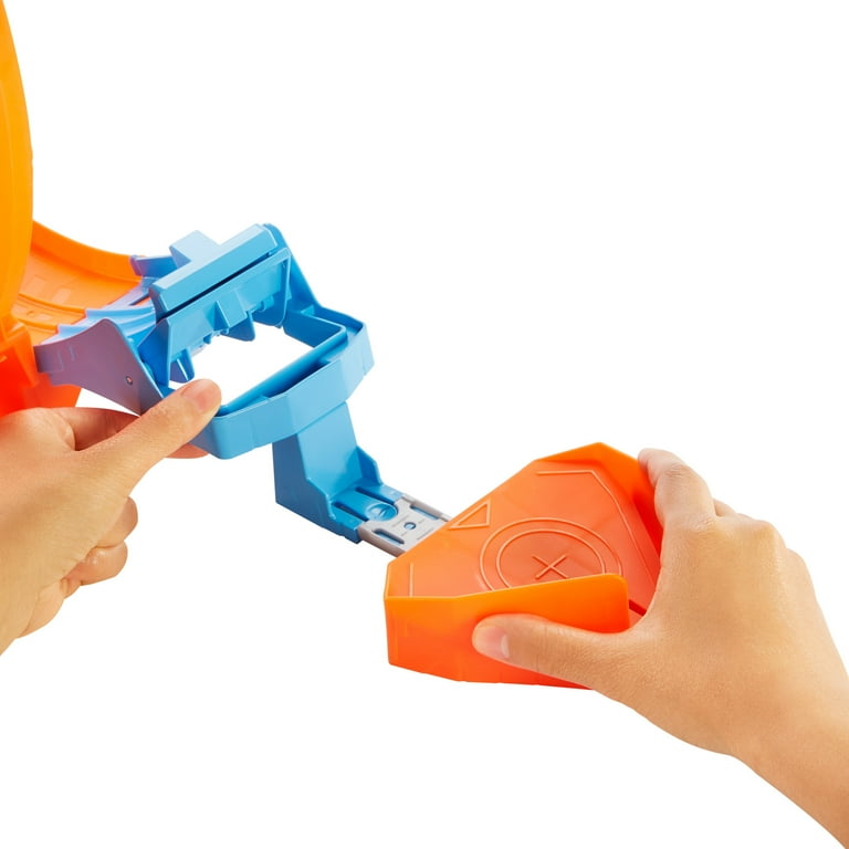 Hot Wheels Race Toy: Loop Stunt Champion Race Track Set for