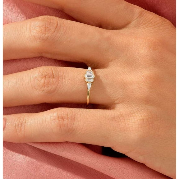 vylahjewellery Brillant Anniversary Ring 1.50 Ct Baguette Cut Moissanite Engagement Diamond Ring Gift for Forever One