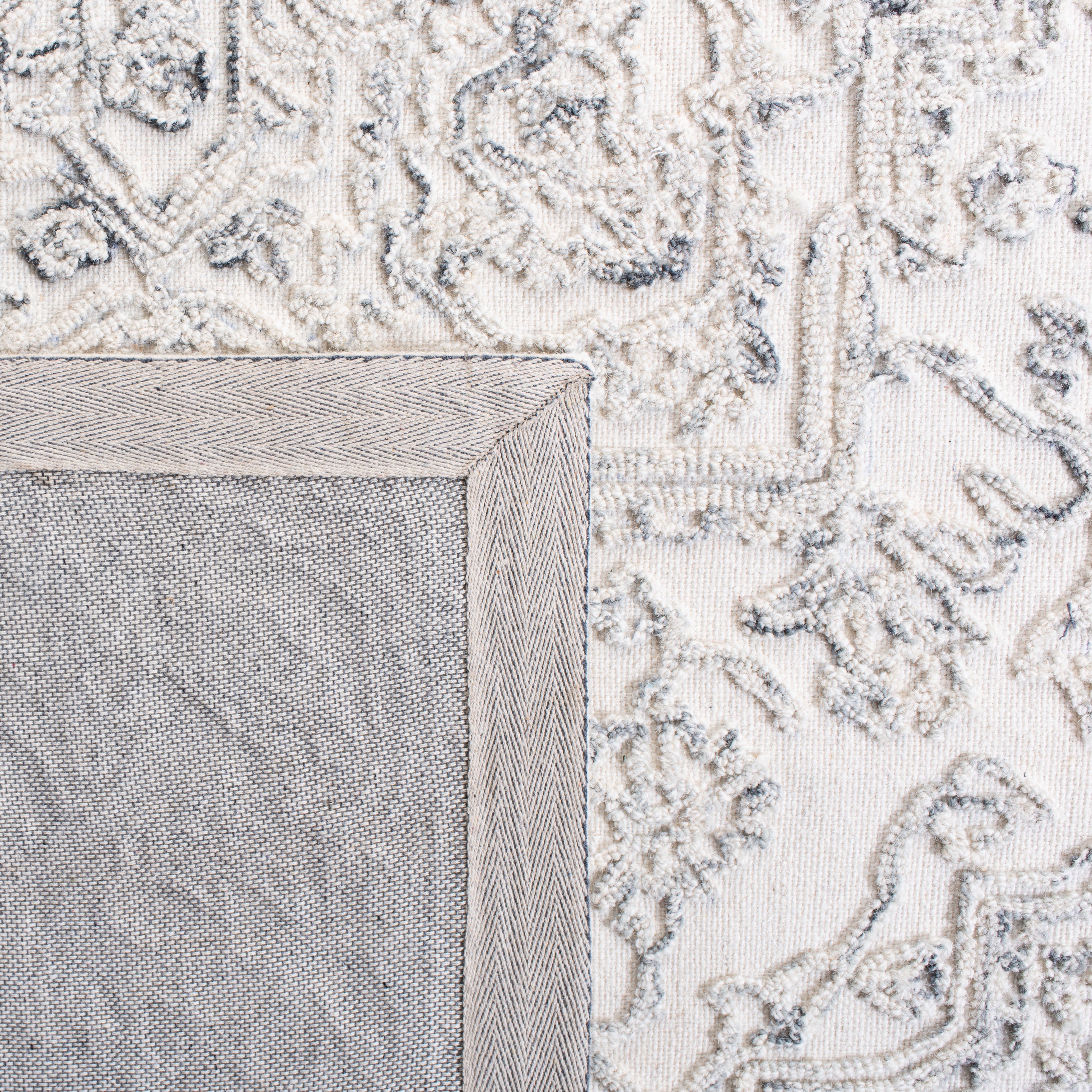 SAFAVIEH Trace Donna Floral Area Rug, Ivory/Charcoal, 4' x 6'