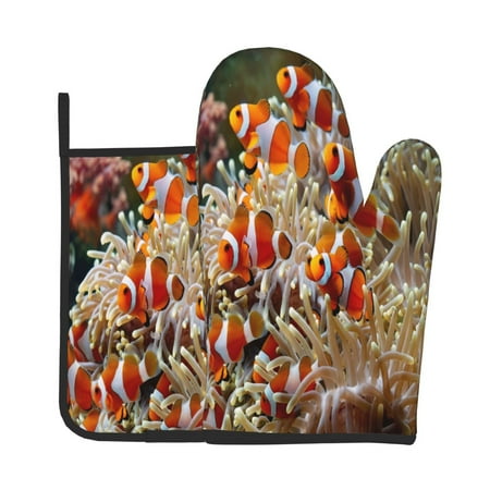 

Lukts Cute Anemone Fish Print Kitchen Heat-Resistant Gloves and Spacers 2pcs Set Suitable for Baking and Cooking