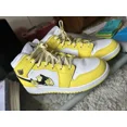 thumbnail image 2 of Size 6.5 - A i r-Jor-dan 1 Mid White, 2 of 5